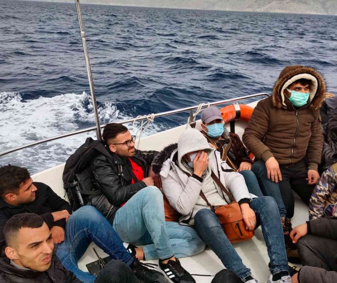 Marmaris Ve Datça 45 Düzensiz Göçmen Kurtarıldı