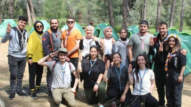 Nevü İ̇zci Kulübü "Gölge Oyunları Çadır Eğitim Kampı" Düzenledi