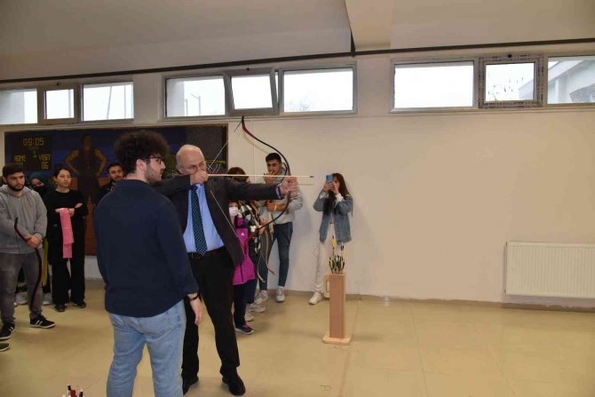 Omü’de Oklar Geleceğe Uçuyor