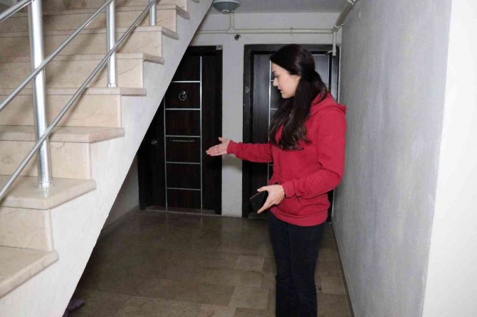 İ̇ftar Saatini Fırsat Bilip, Genç Kadının Çocukluk Hayalini Böyle Çaldılar