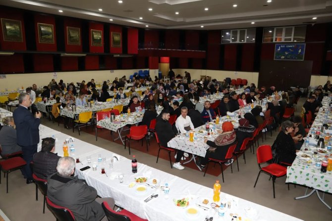 Başkan Topaloğlu: “İ̇lçemizi Daha Güzel Yerlere Taşımak İçin Çalışıyoruz”