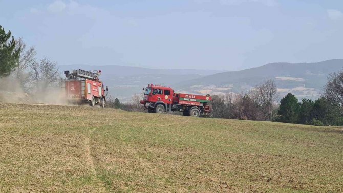 Banaz’da Çıkan Orman Yangınında Müdahale Devam Ediyor