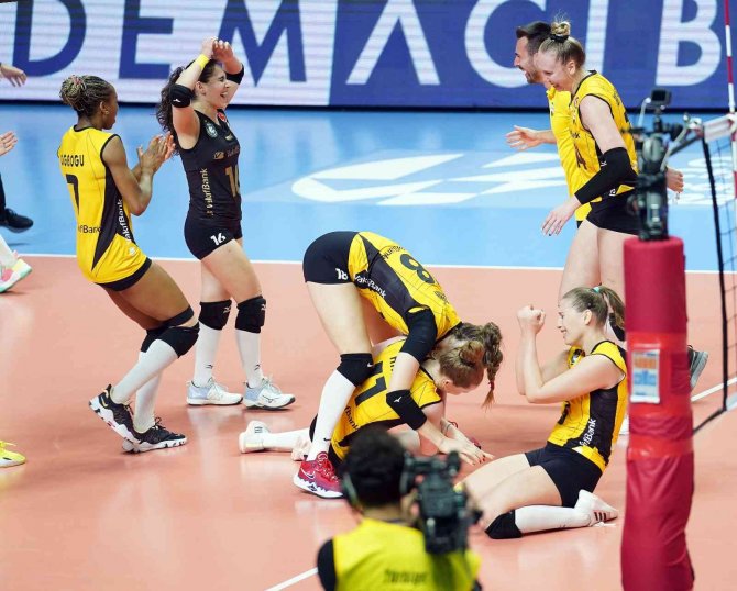 Vakıfbank, Cev Şampiyonlar Ligi’nde Finalde