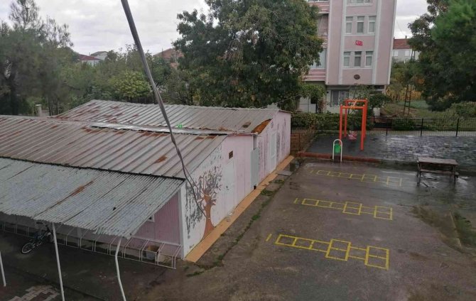 Kütüphanesiz Okul Kalmasın Projesi