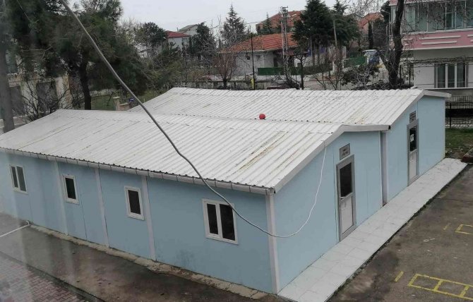 Kütüphanesiz Okul Kalmasın Projesi