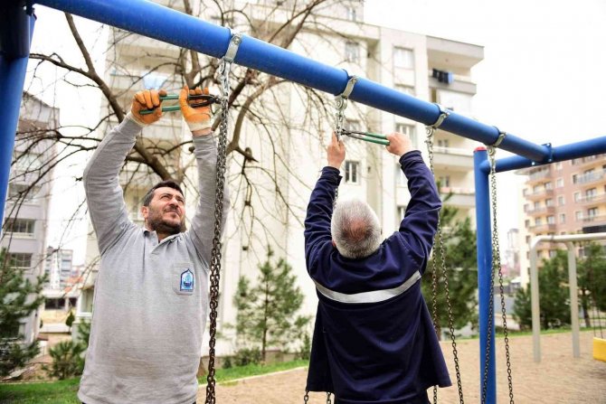 Yıldırım Parkları Yaza Hazır