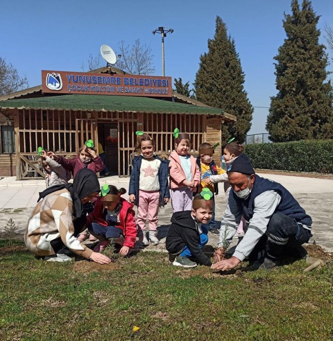 Yunusemreli Minikler Fidan Dikti