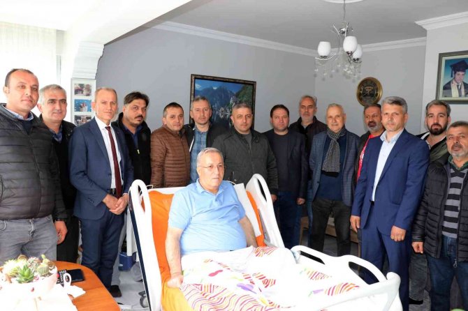 Mazbatalarını Alıp Saldırıya Uğrayan Başkan Azman’ı Ziyaret Etti