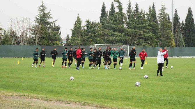 Denizlispor, Tuzlaspor’a Bileniyor