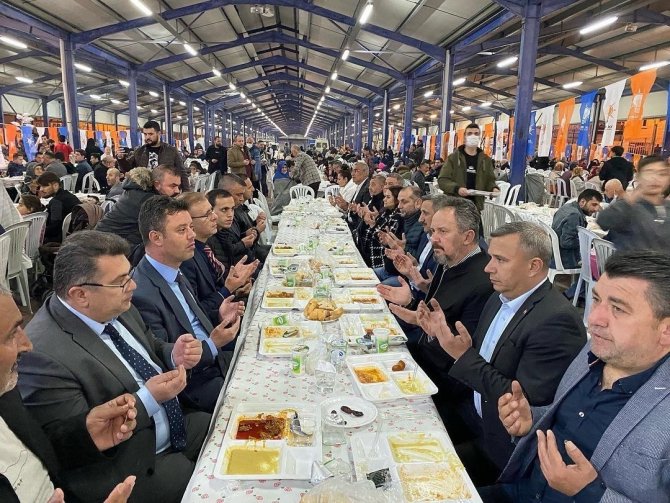 Ak Parti Çorlu İ̇lçe Teşkilatı’ndan Gönül Sofrası