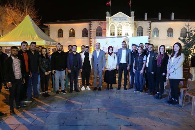 Ak Partililer Gençlerle Bir Araya Geldi
