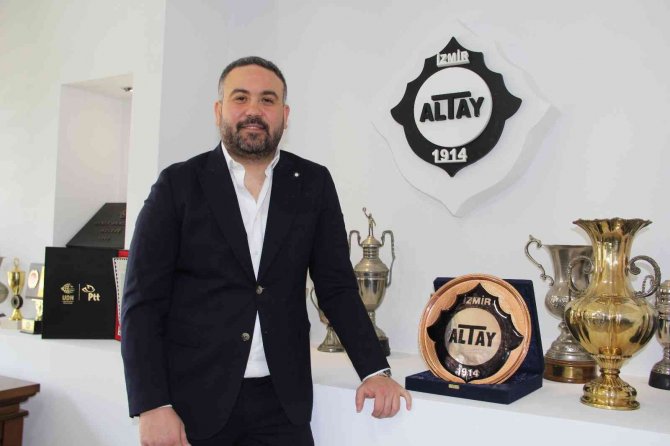 Altay Başkanı Özgür Ekmekçioğlu İstifa Etti