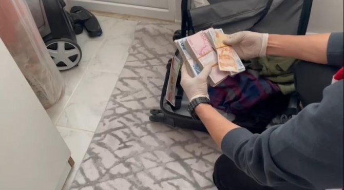 Cep Telefonu Satan İşyerinde Bahis Oynatan 3 Kişi Tutuklandı