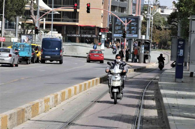 Antalya’da Polisin Şok Denetimine Tramvay Yolunda Yakalanan Gencin Son Pişmanlığı Fayda Etmedi
