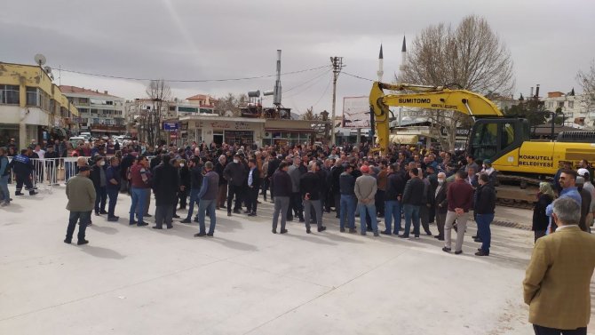 Antalya’da Kapalı Pazar Yerinde Yıkım Gerginliği