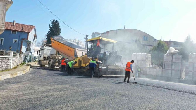 Başiskele’de Asfalt Çalışmaları Sürüyor