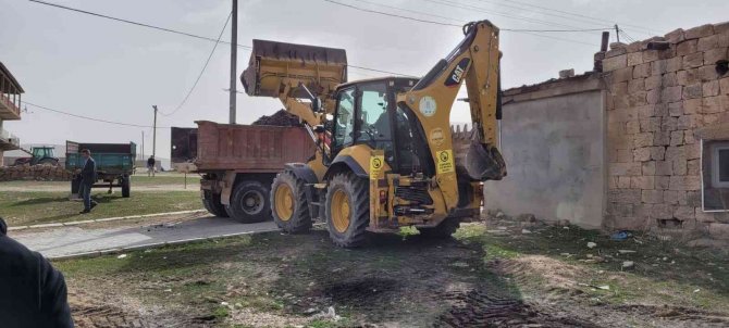 Bünyan’da Bozuk Yollar Yenilenmeye Devam Ediyor