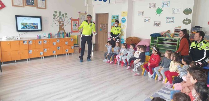 Çanakkale’de Öğrencilere Trafik Eğitimi