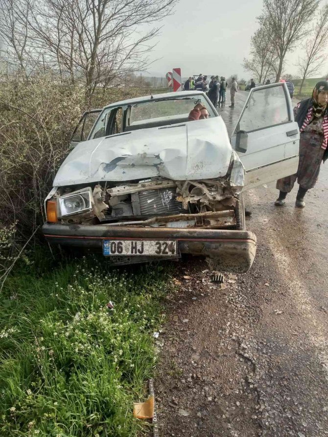 Yenice’de Trafik Kazası: 2 Yaralı