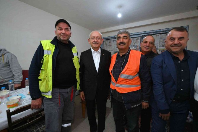Chp Lideri Kılıçdaroğlu, İşçilerin İftar Sofrasına Konuk Oldu