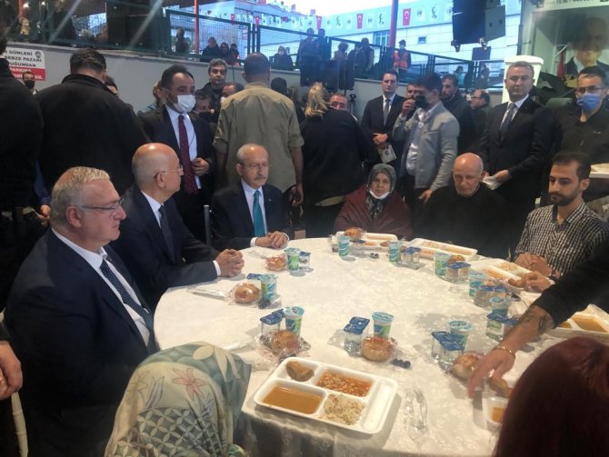 Chp Lideri Kılıçdaroğlu: “Barışa, Sevgiye, Dostluğa Ve Kardeşliğe İhtiyaç Duyduğumuz Bir Aydayız”