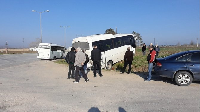 Edirne’de İki Servis Minibüsü Çarpıştı: 4 Yaralı