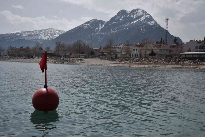 Eğirdir Gölü’nde Kayalık Bölgelere Dubalı Önlem