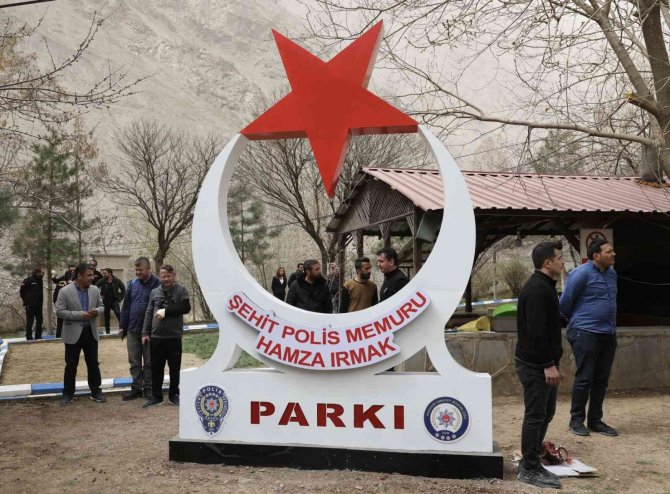 Vali Akbıyık, Şehitlerin Adı Verilen Park Ve Çeşmesini Hizmete Açtı