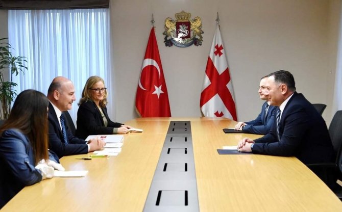 İ̇çişleri Bakanı Soylu Gürcistan’da Mevkidaşı Gomelauri İle Görüştü
