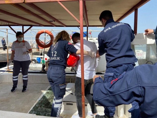 Yunanistan Unsurlarınca Geri İtilen 25 Göçmen Kurtarıldı