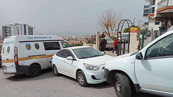 Defalarca Bıçaklanan Adam Hayatını Kaybetti