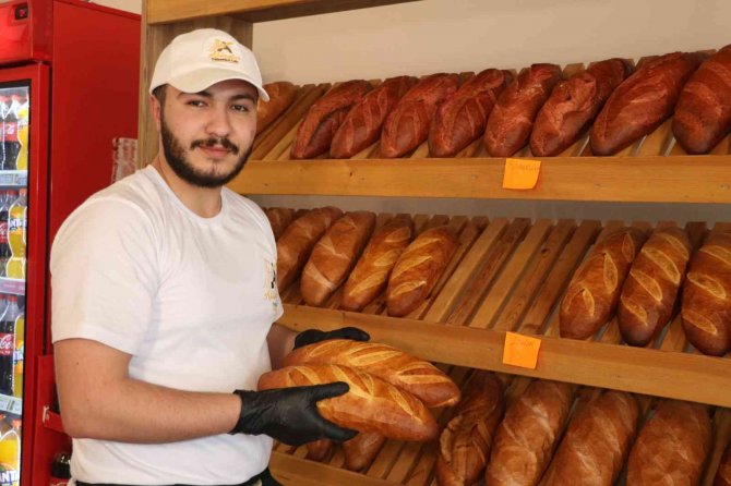 Bu Da Maraşlı Biberli Ramazan Ekmeği