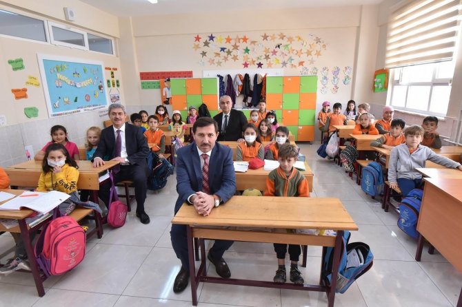 Başkan Kılca: “İ̇lçemizde Eğitim Kalitesinin Artması İçin Gayretimiz Sürüyor”