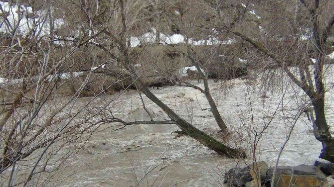 Kars’ta Sel Tehlikesi Devam Ediyor