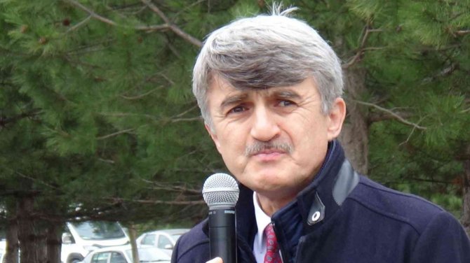 Trafik Kazasında Hayatını Kaybeden Dpü Rektörü’nün Şoförü Toprağa Verildi
