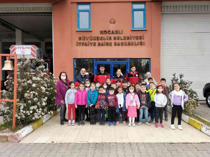 Minik Öğrencilere İtfaiyecilik Anlatıldı