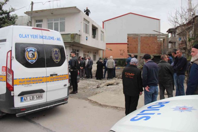 Evinin Çatısından Düşen Şahıs Hayatını Kaybetti
