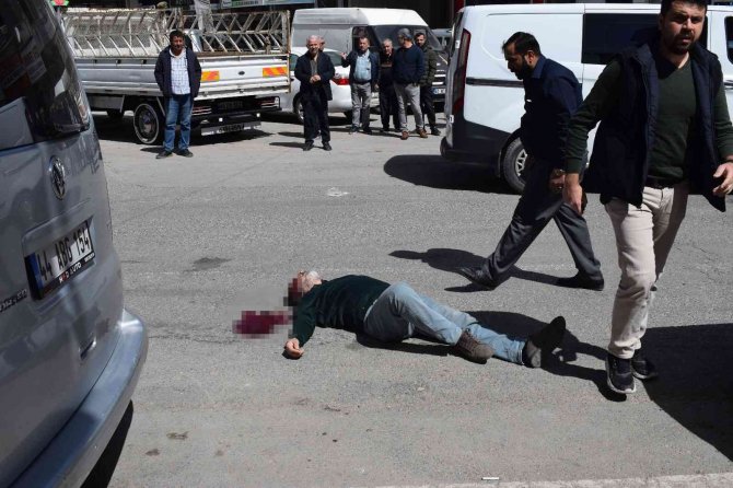 Malatya’da Alacak Verecek Meselesi Kanlı Bitti: 1 Ağır Yaralı