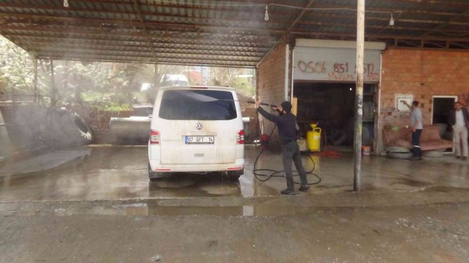 Çöl Tozu Türkiye’ye Ulaştı, Batman’da Her Yer Çamura Büründü