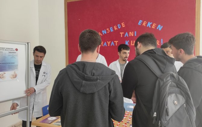 Nevü Öğrencileri ’Kanserde Erken Tanı Hayat Kurtarır’ Etkinliği Düzenledi