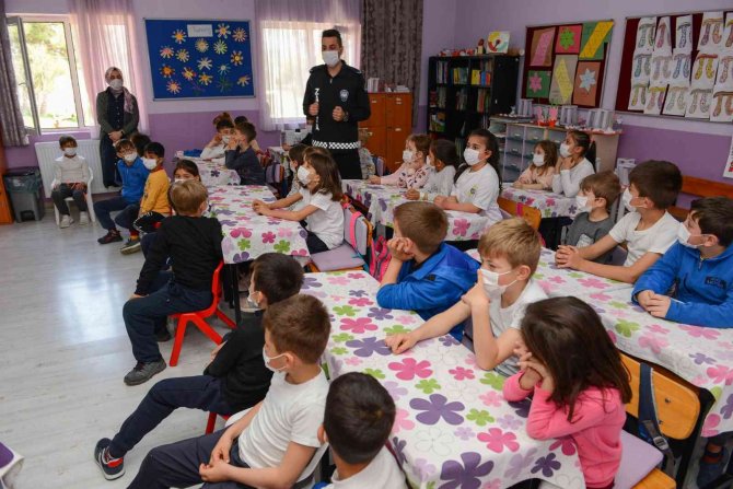 Nilüfer Zabıtadan Çocuklara Çevre Eğitimi