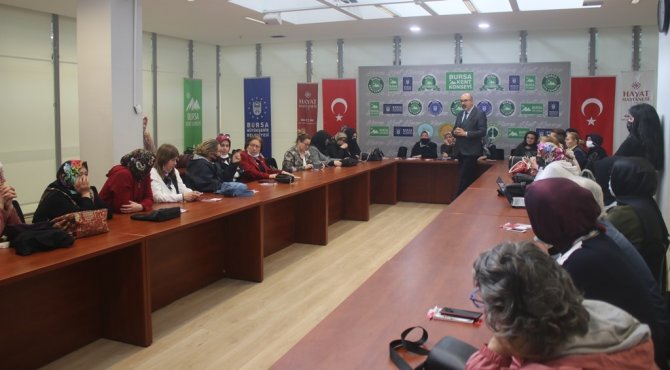 Bursa’da Kadınlara Kolon Kanseri Sunumu