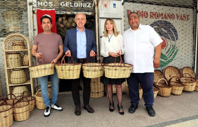 Başkan Gültak, ‘Roman Köyü’ Kurmak İçin Kolları Sıvadı