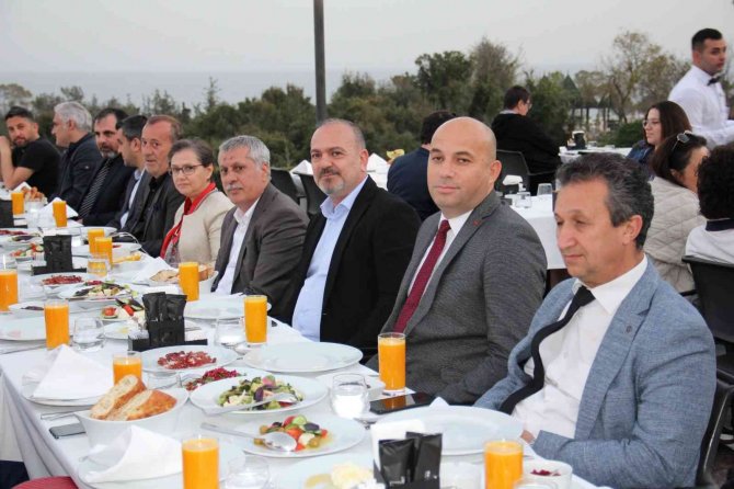 Rusya’nın Türkiye’ye Uyguladığı Yasakları Kaldırma Girişimleri İhracatçıları Heyecanlandırdı