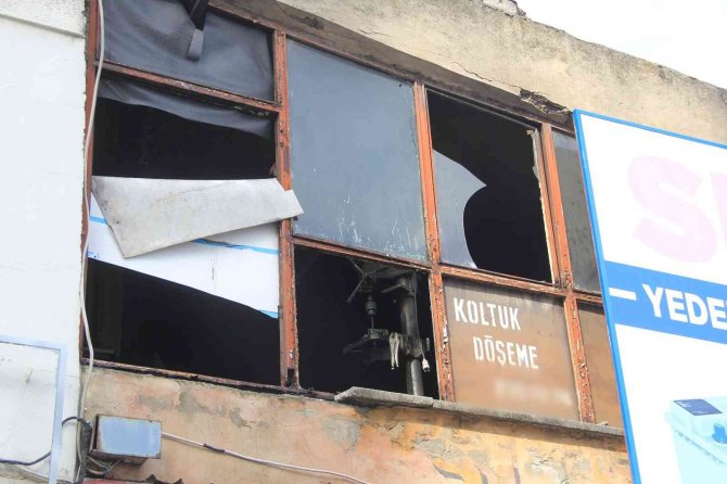 Oto Anahtarcıdaki Yangın Korkuttu