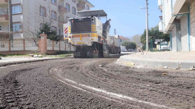 Serdivan’da Üstyapı Çalışmaları Devam Ediyor