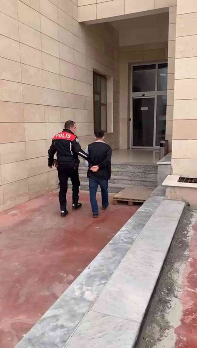 Siirt’te 3 Yıl 1 Ay Kesinleşmiş Hapis Cezası Bulunan Hükümlü Yakalandı