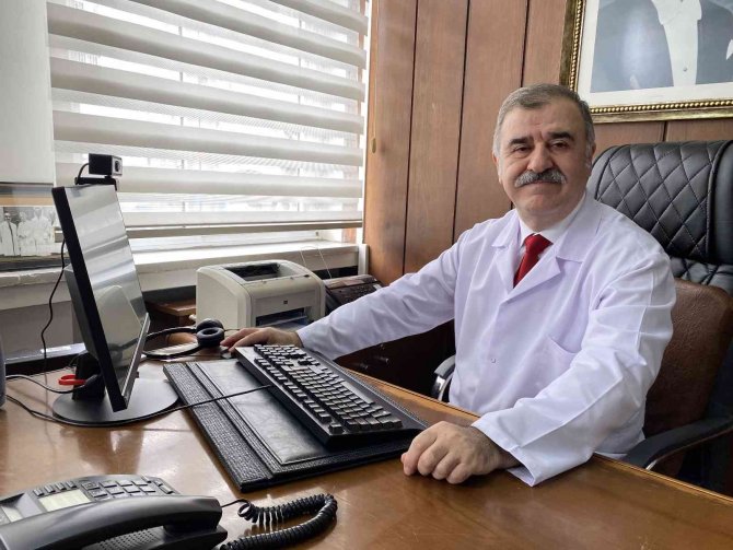 Fazla Ve Gereksiz İlaç Kullanımına Dikkat: “Hastanın Kaybına Kadar Yol Açabiliyor”