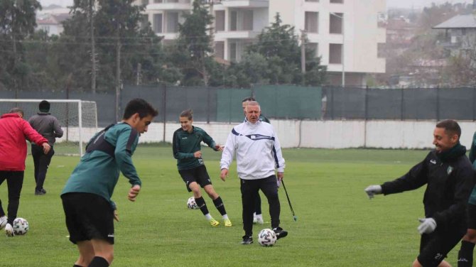 Mesut Bakkal: “Bu Takımı Ligde Bırakmak Herhalde Hepimizin Boynunun Borcu Oldu”