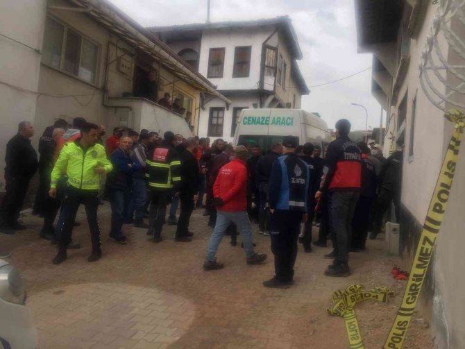 Tarihi Ahmet Çavuş Konağı’nda Tadilat Yaparken Canından Oldu